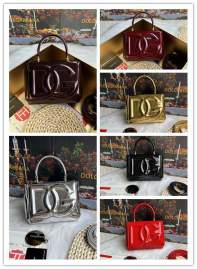 Picture of Dolce Gabbana Handbags _SKUfw188202555fw